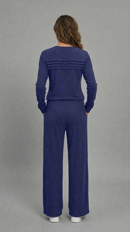 Serene Lounge Set – Soft Top & Drawstring Pants